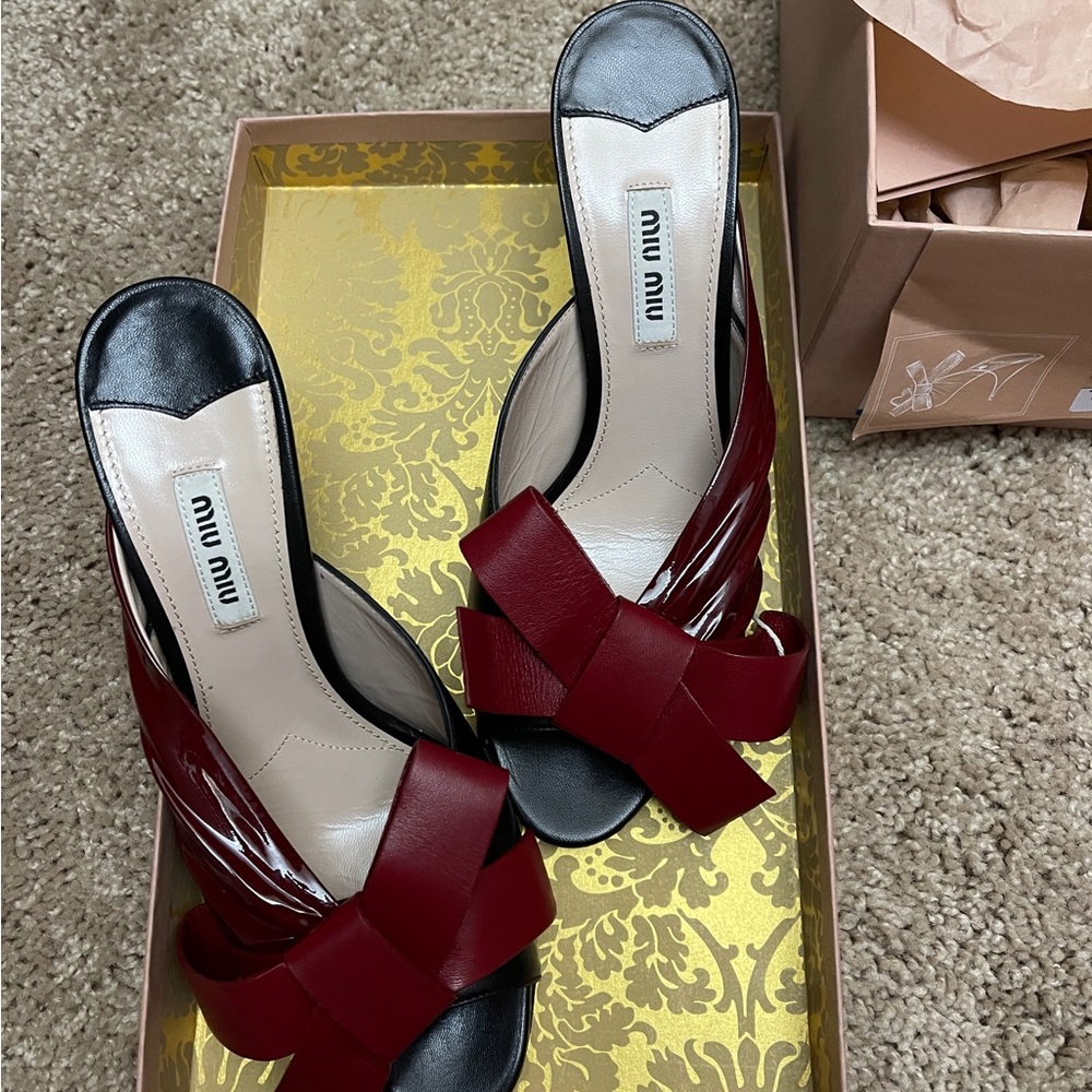 Authentic NWT MiuMiu Sandals Size IT37.5